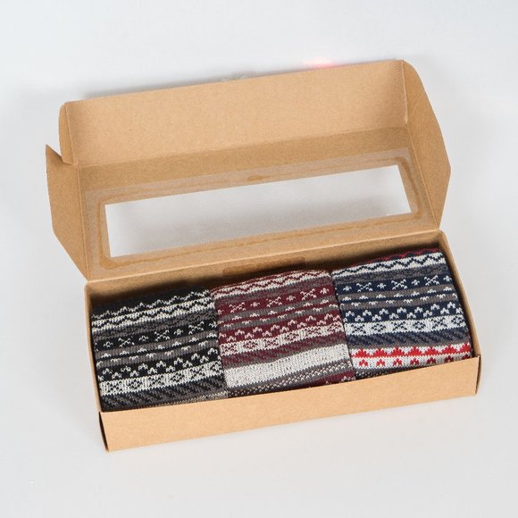 NWT /NIB 3 pack boxed set pattern outdoor socks - Picture 2 of 4